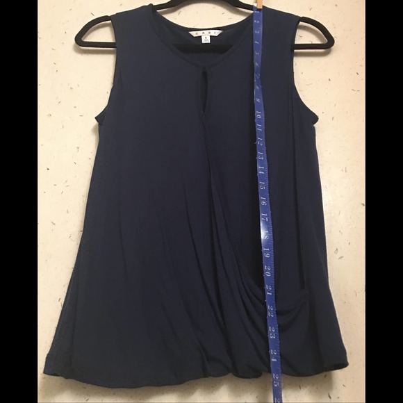 Cabi Keyhole Crossover Loose Fit Sleeveless Shirt - Picture 10 of 11